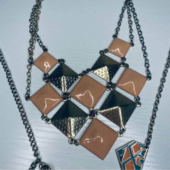 Charming Charlie Women's Gold Peach & Turquoise Necklace Jewelry Trio Set - Picture 3 of 4